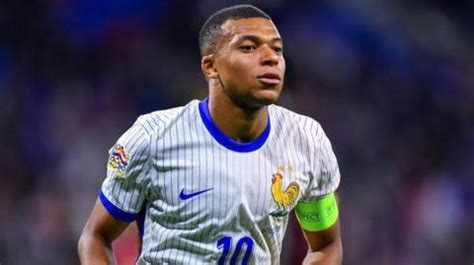 Mbappe says he remains committed to France